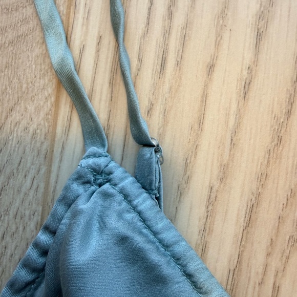 Nougat London 100% Silk Sage Green V-Neck Cami Tank Top Sz 1 - Picture 4 of 7